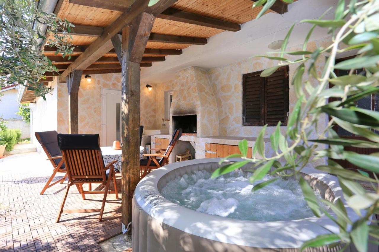 Hacienda Mia With Yacuzzi And Free Parking 扎达尔 外观 照片
